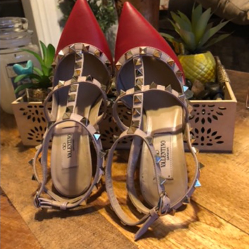 Valentino Rockstud Caged 100 Leather Strap Pump